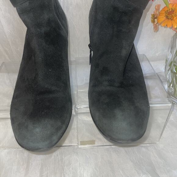Blondo Liberata Black Suede Waterproof Wedge Ankle Boots Sz 8 Mid Heel Booties - Picture 8 of 13